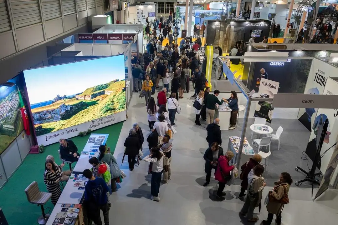 Visitantes Intur stand pabellon principal Feria Valladolid edicion 2025