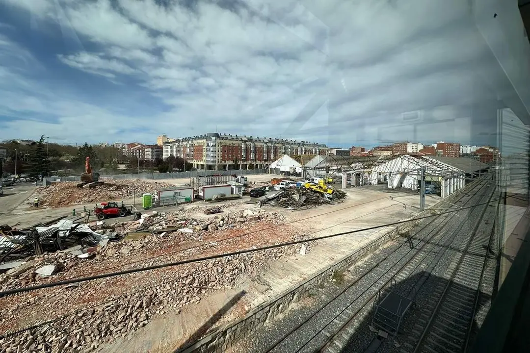 Obras construccion futura estacion de trenes Valladolid trabajos derribo