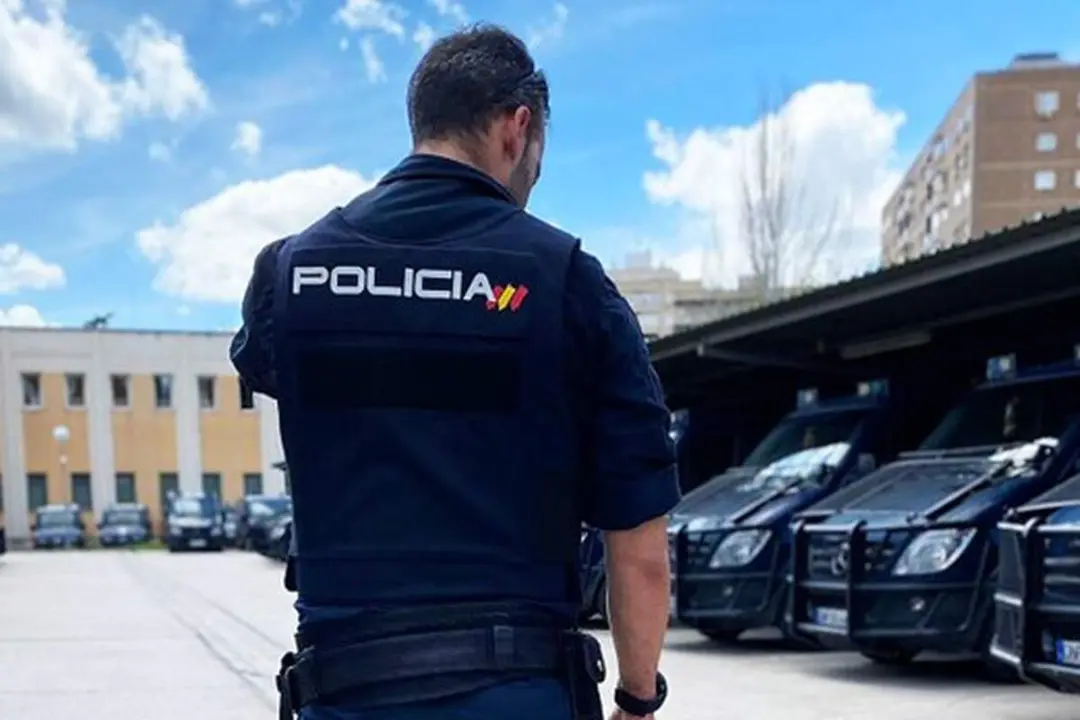 Agente Policia Nacional de Valladolid furgon comisaria sucesos detenciones estafas