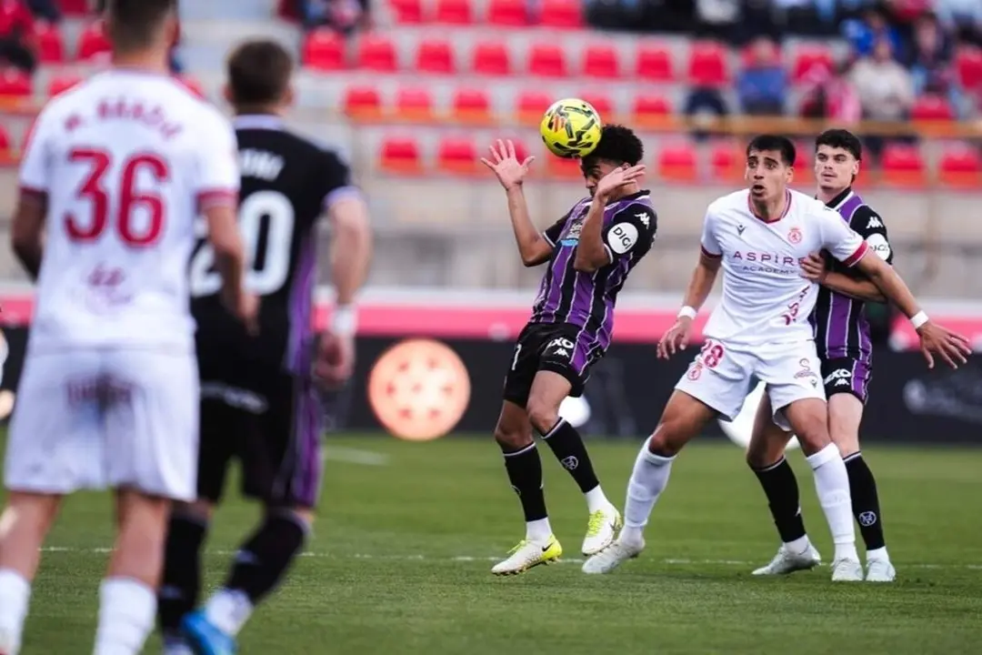 Derrota cronica Cultural y Deportiva Leonesa vs Real Valladolid partido Liga Segunda Division