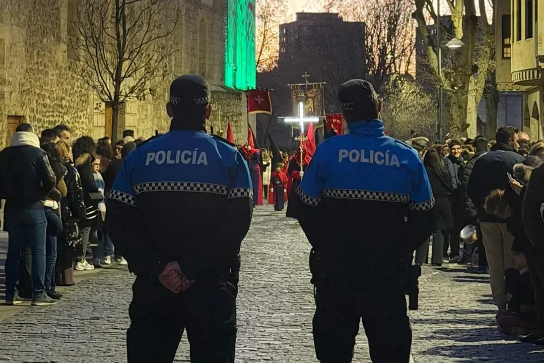 Agentes Policia Municipal dispositivo procesiones Semana Santa Valladolid