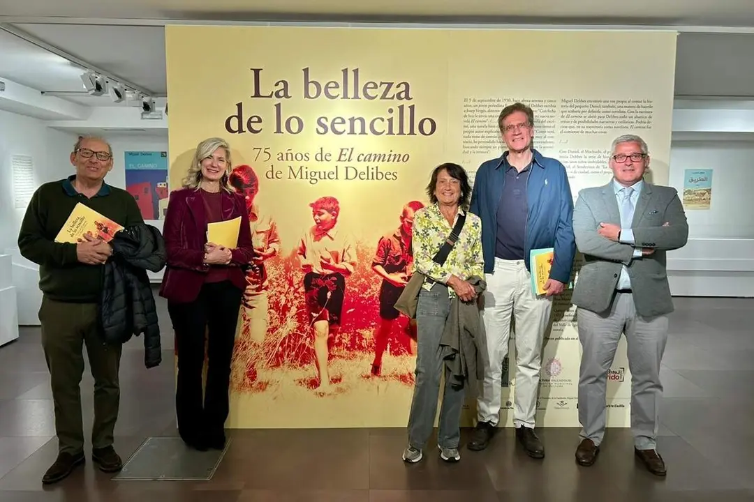 Inauguracion exposicion conmemorativa 75 aniversario El Camino novela Miguel Delibes Casa Revilla