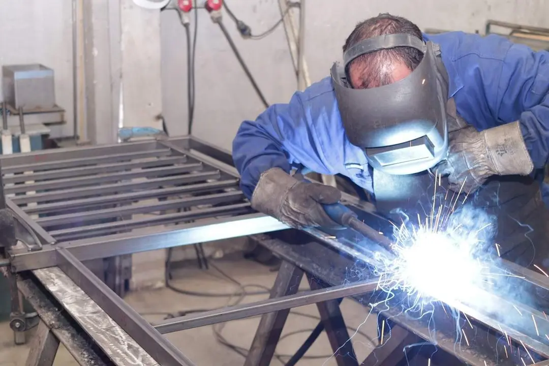 Carpinteria metalica trabajador taller empleo Valladolid oferta laboral