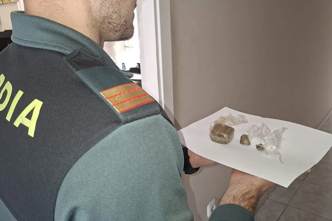 Agente Guardia Civil trafico droga hachis detencion hombre Cigales