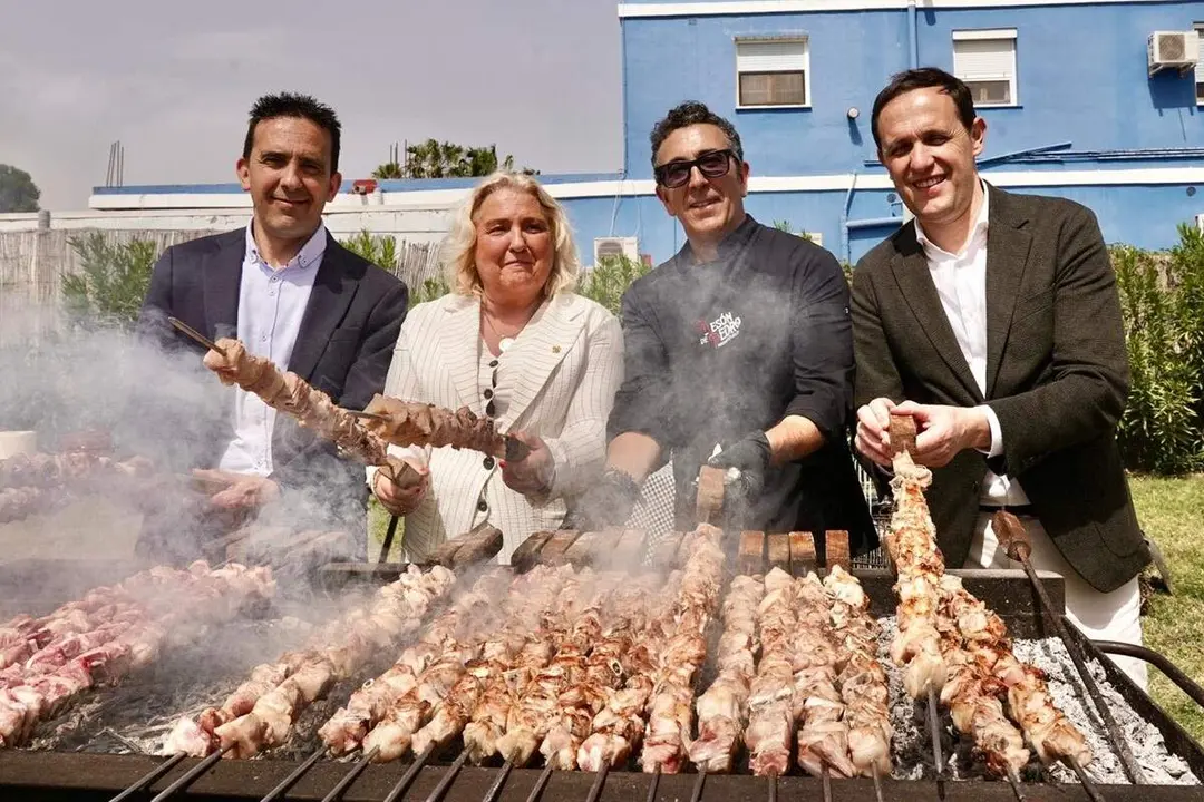 Degustacion pincho de lechazo promocion Milla de Oro del Vino Diputacion Valladolid Valencia