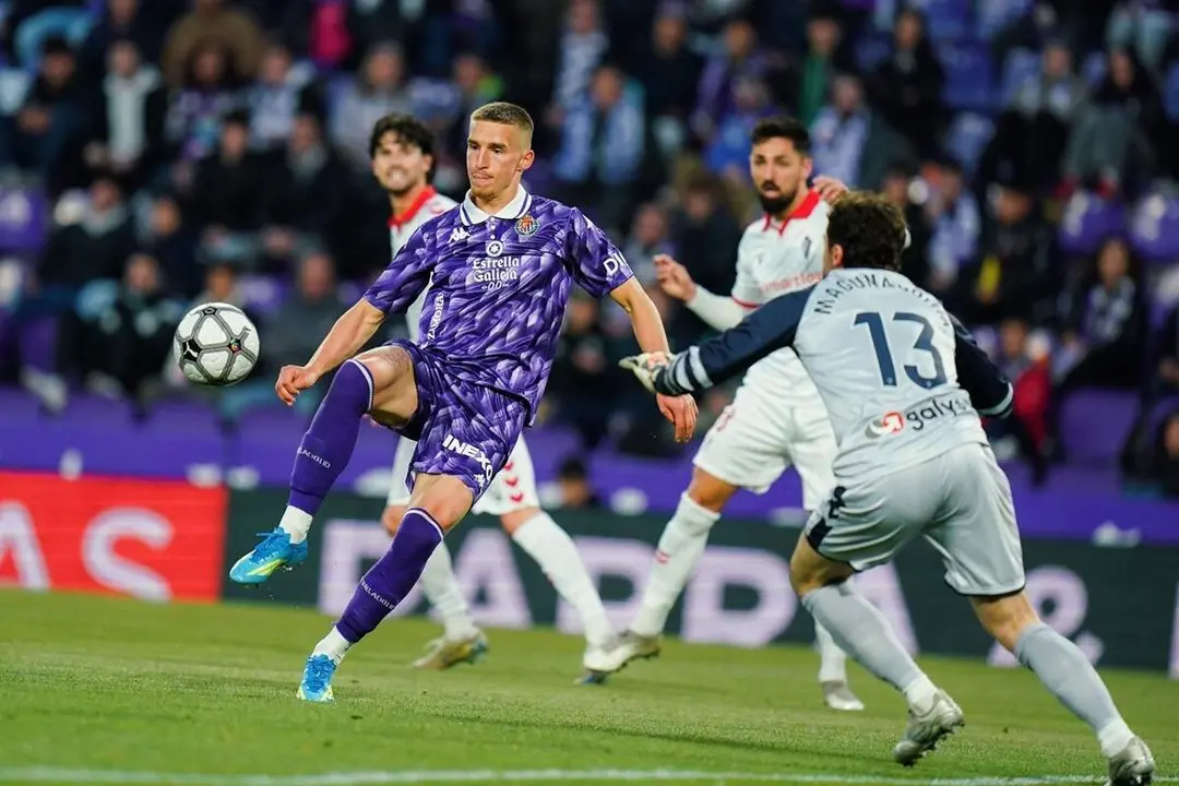 Empate Real Valladolid vs Eibar partido Jornada Retro jugador Stipe Biuk