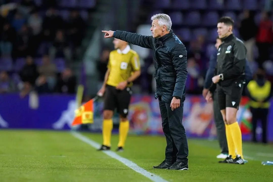 Fran Escriba entrenador Real Valladolid analisis empate Eibar Jose Zorrilla