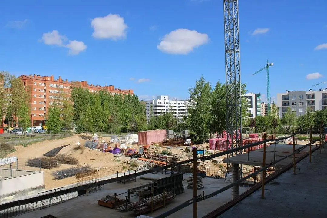 Presentacion Plan Municipal Vivienda y Suelo y visita obras construccion calle Eneldo Valladolid (3)