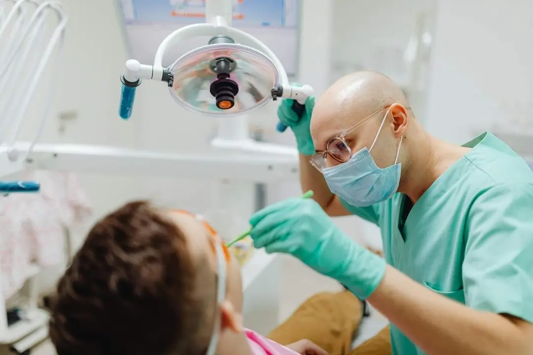 Auxiliar dentista empleo trabajo Valladolid