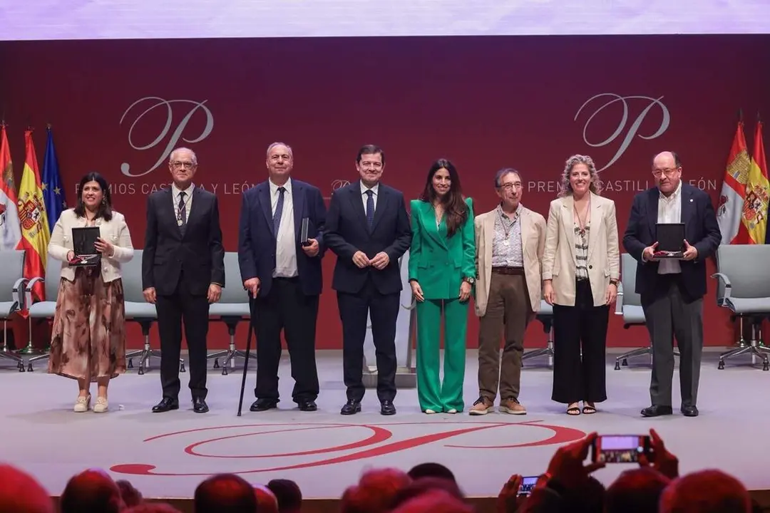 Premios Castilla y Leon 2025 galardonados y Alfonso Fernandez Manueco jcyl