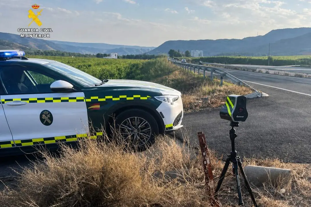 Radar velocidad Guardia Civil carretera provincia Valladolid