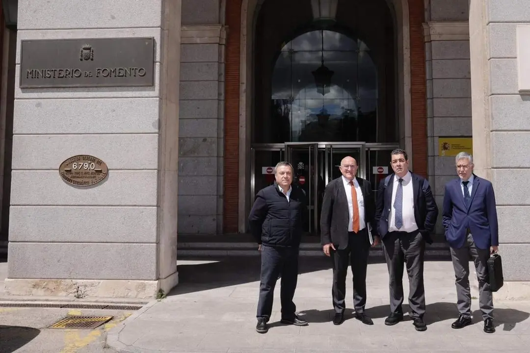 Reunion Ayuntamiento y Ministerio Transportes solucion definitiva paso San Agustin Valladolid