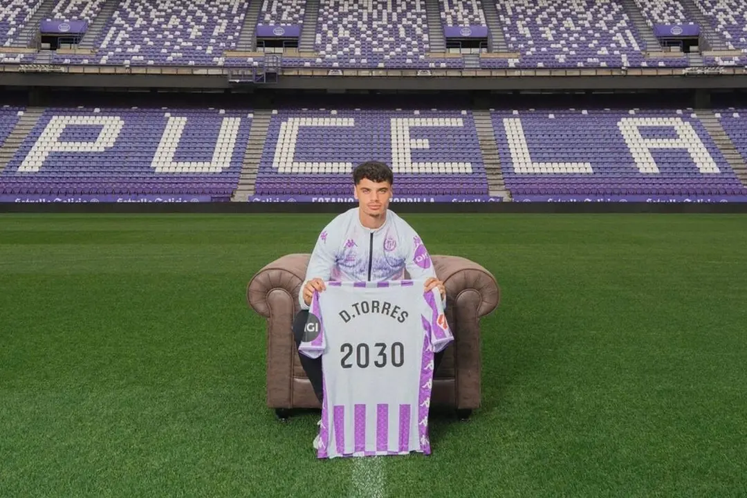 Anuncio renovacion defensa David Torres Real Valladolid junio 2023
