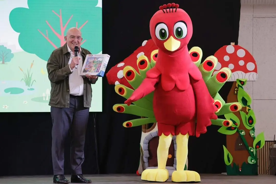 Nueva mascota infantil Miguel pavo real Valladolid