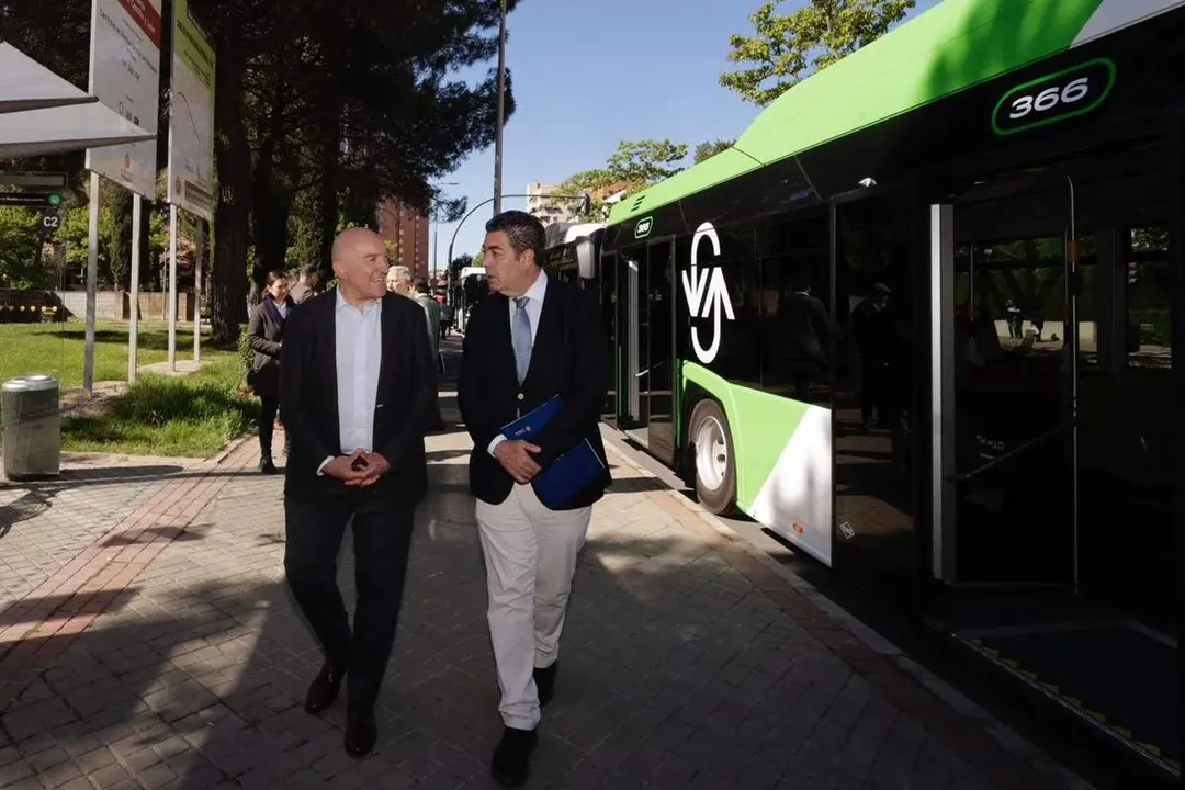 Presentacion tres nuevos autobuses Auvasa gas natural comprimido Ayuntamiento barrio Parquesol