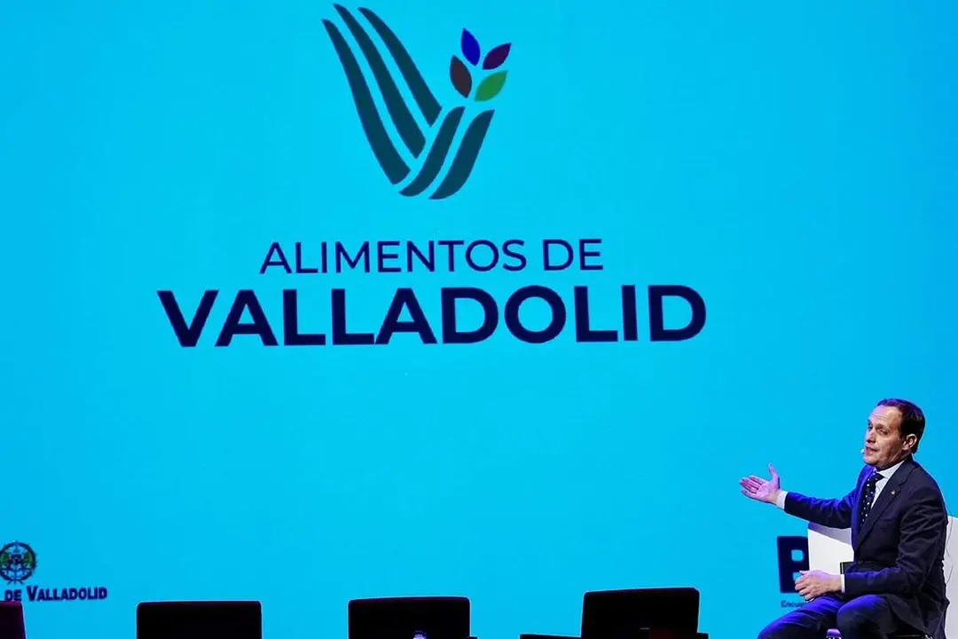 Acto decimo aniversario Alimentos de Valladolid nuevo logotipo Conrado Iscar Diputacion