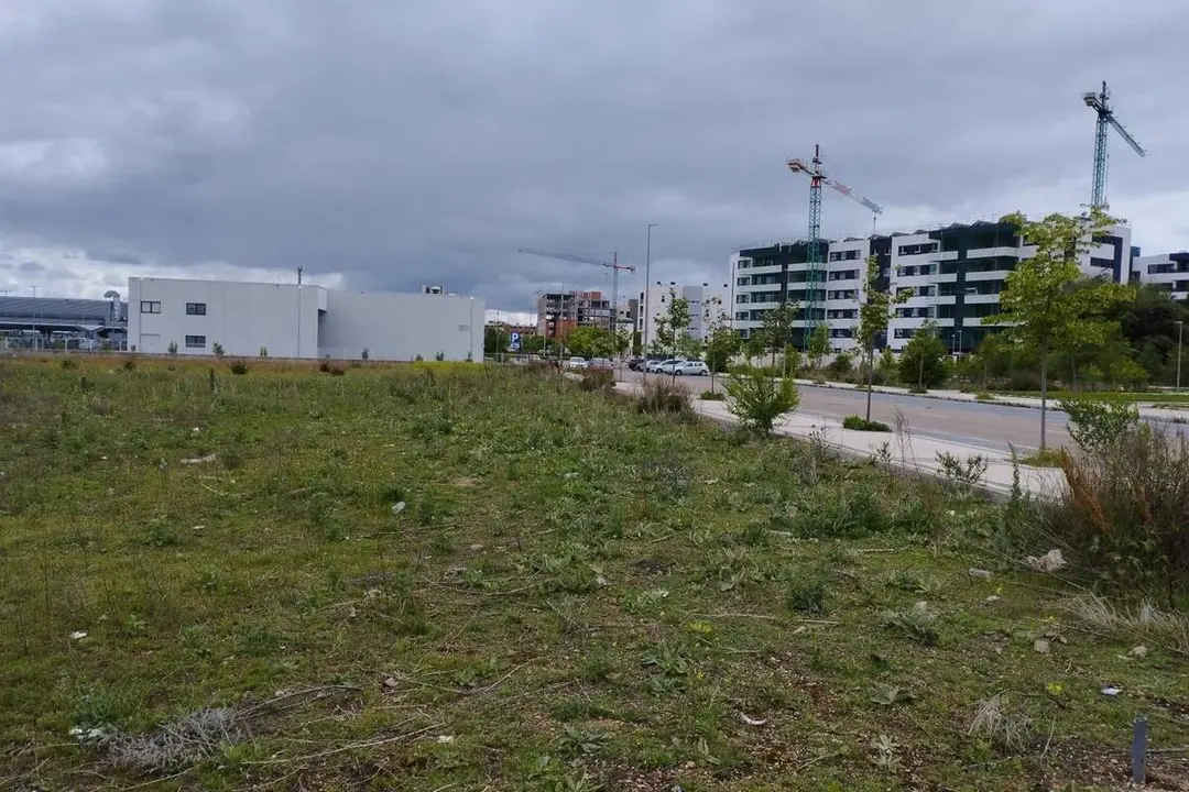 Cancelacion proyecto hidrogenera calle Frambuesa parcela barrio Puente Jardin
