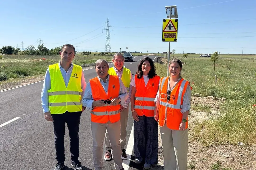 Cruce inteligente Cogeces del Monte carreteras VA-203 y VP-2303 provincia Valladolid jcyl