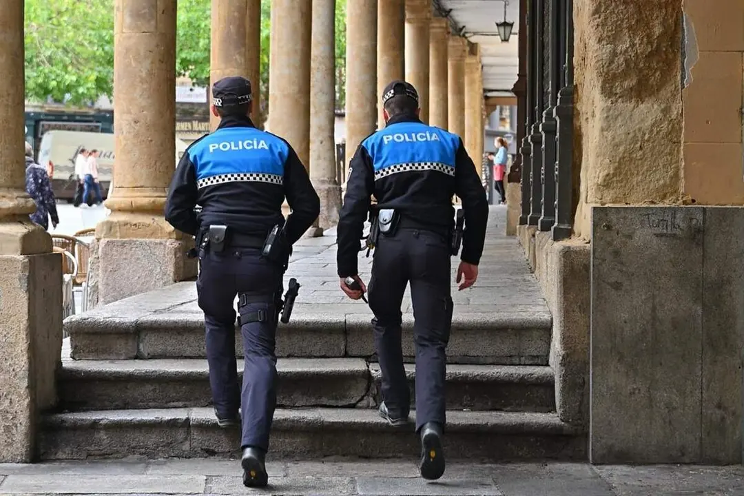 Dos agentes Policia Local nuevas plazas proceso seleccion Castilla y Leon