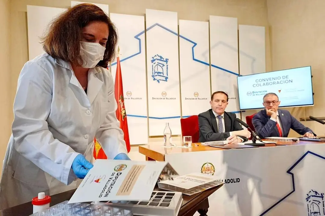 Firma nuevo convenio Diputacion Valladolid y Colegio Farmaceuticos atencion pacientes medio rural