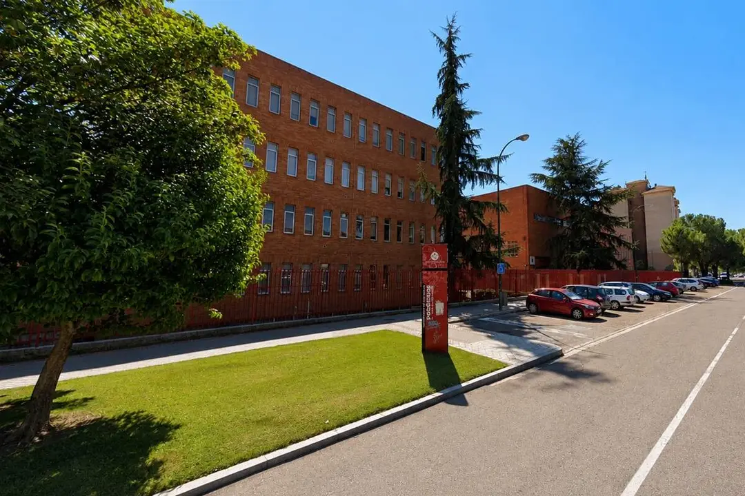 Antigua Escuela Universitaria Politecnica calle Francisco Mendizabal Valladolid