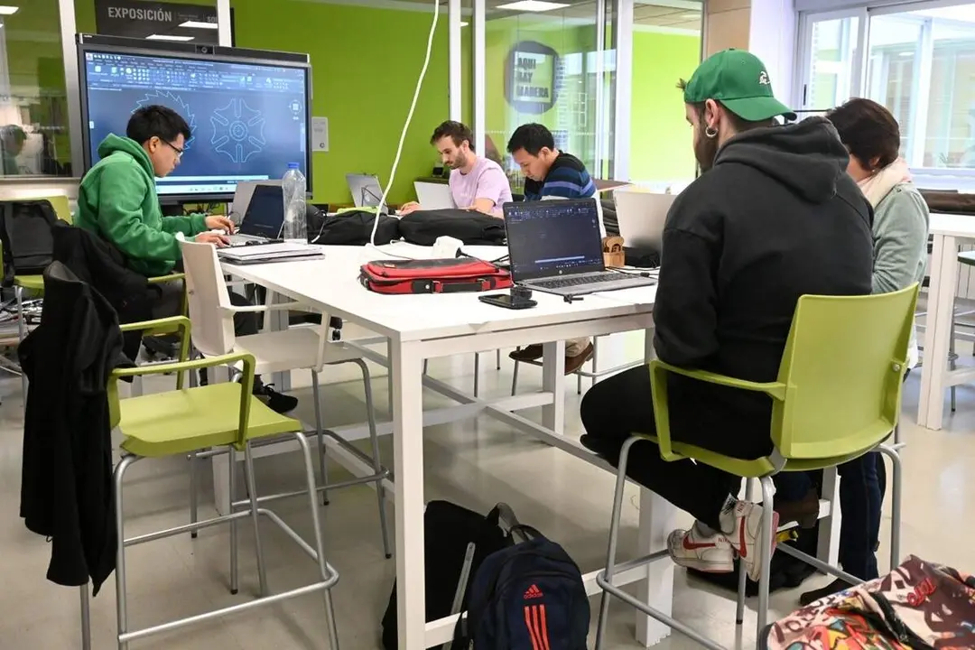 Estudiantes Formacion Profesional centro Castilla y Leon tecnologias ordenadores oferta titulaciones