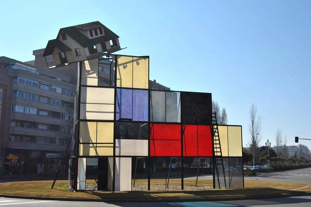 Monumento al Cine escultura Dennis Oppenheim barrio La Rubia Valladolid