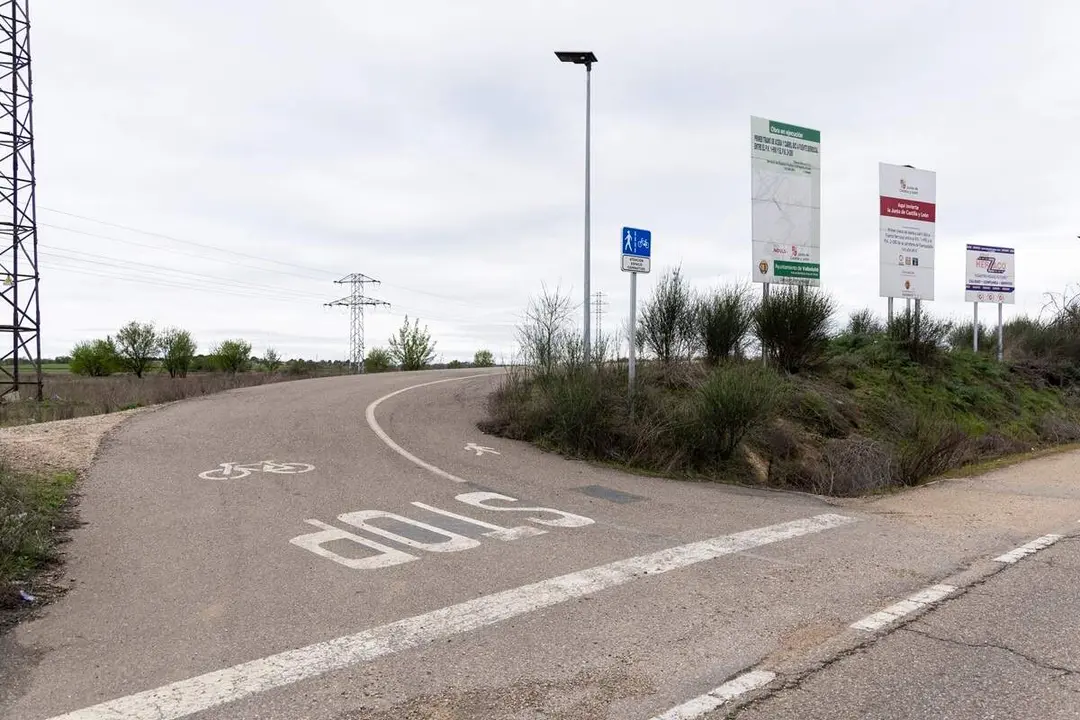 Obras carril bici carretera Fuensaldana paralizacion obras Ayuntamiento Valladolid