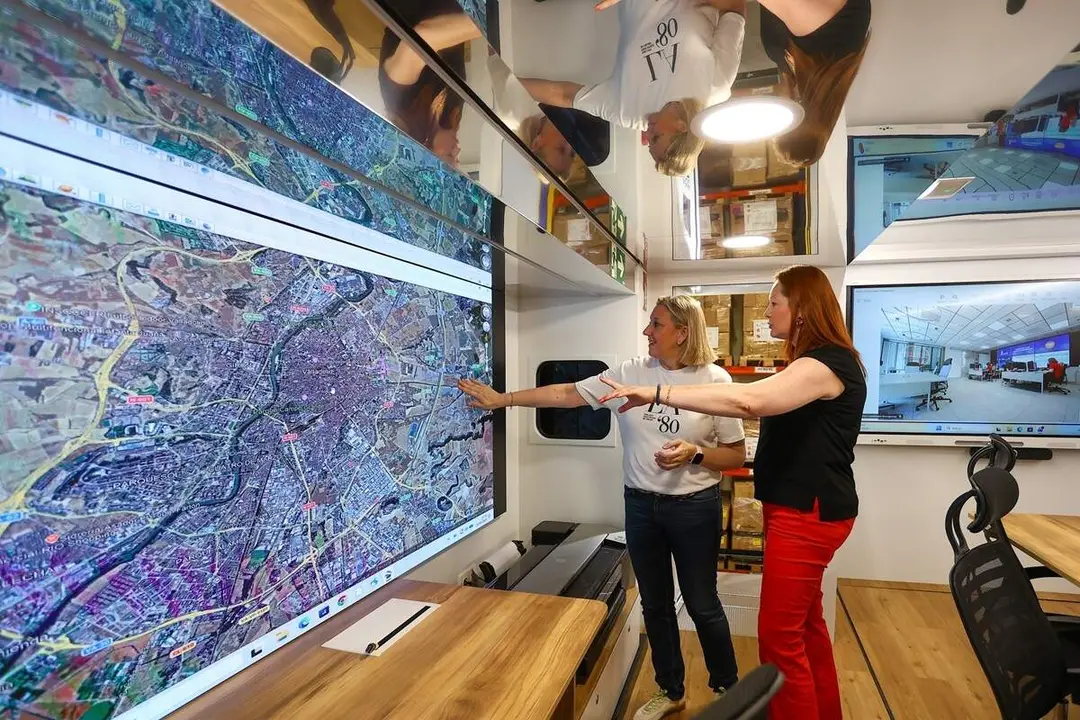 Visita vicepresidenta segunda Isabel Blanco Unidad de Apoyo Logistico Emergencias jcyl Valladolid