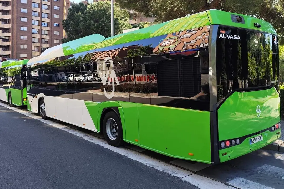 Autobuses de Auvasa parada Parquesol movilidad Valladolid transporte publico