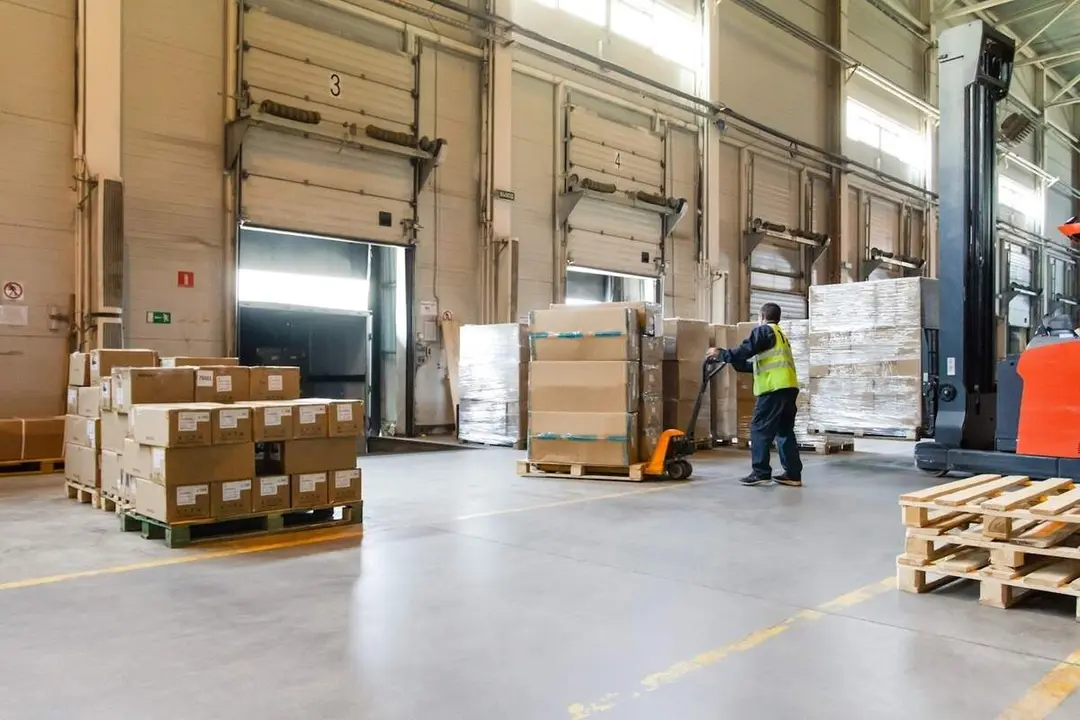 Almacen carga y descarga mercancia supermercados empleo Valladolid