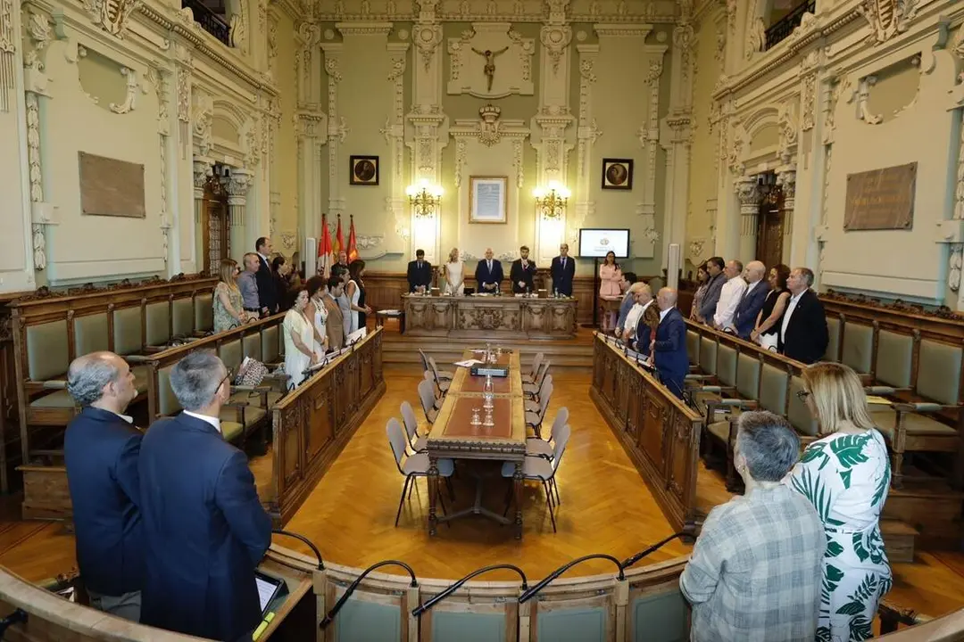 Pleno Ayuntamiento Valladolid junio 2026 Corporacion Municipal minuto silencio recuerdo victimas terremotos Venezuela