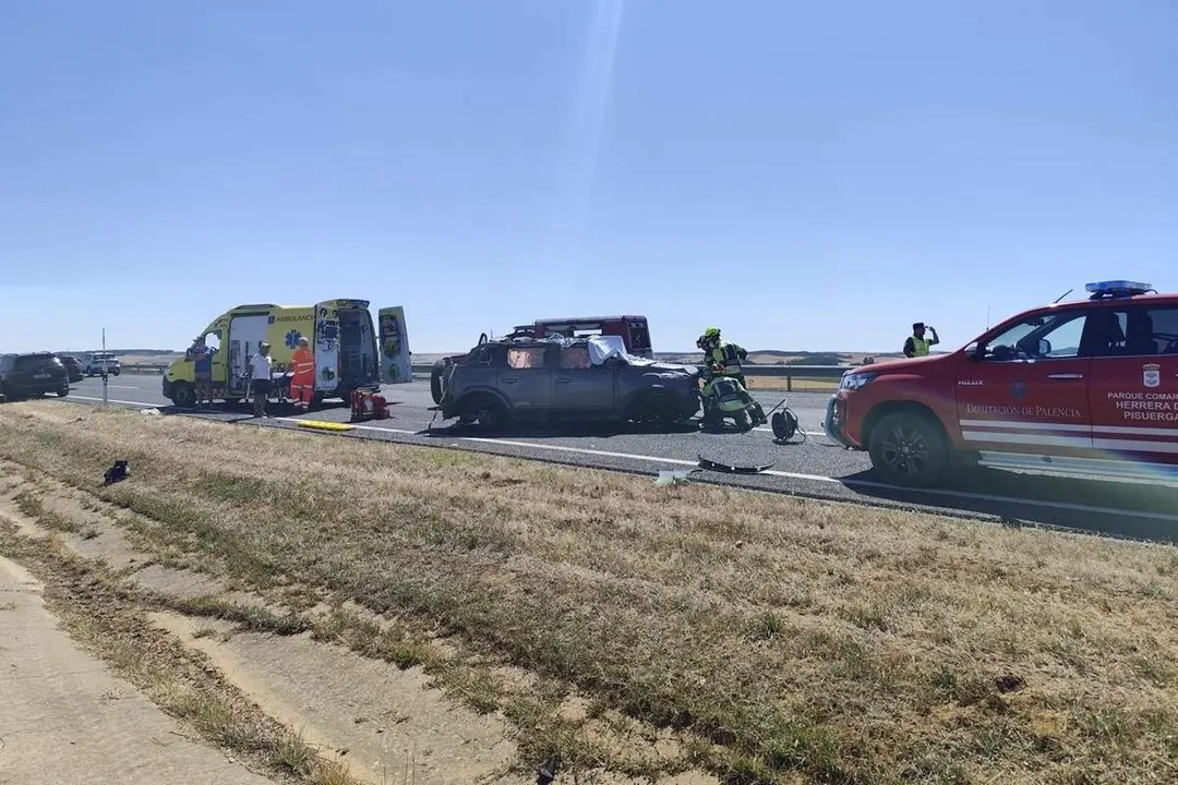 Accidente mortal cuatro fallecidos familia de Valladolid A-67 Herrera de Pisuerga provincia Palencia