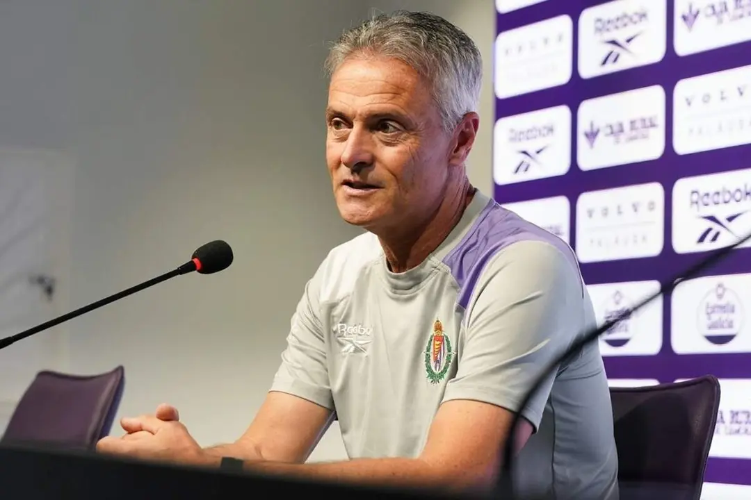 Fran Escriba inicio pretemporada rueda de prensa Real Valladolid