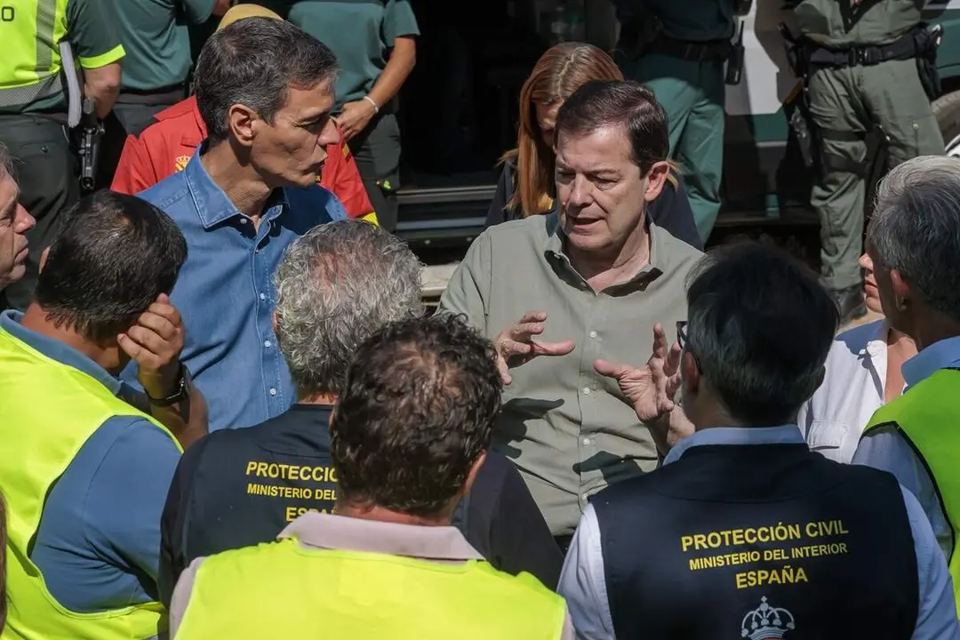 Reunion CECOD incendio provincia Avila Pedro Sanchez y Alfonso Fernandez Manueco