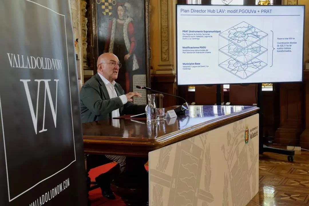 Rueda prensa luz verde Plan Director Hub Logistico Agroalimentario Ayuntamiento Valladolid Jesus Julio Carnero
