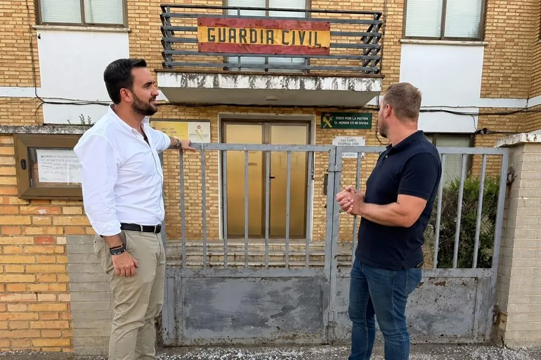 Visita senador Jose Angel Alonso cuartel Guardia Civil Mayorga criticas PP Gobierno de Espana