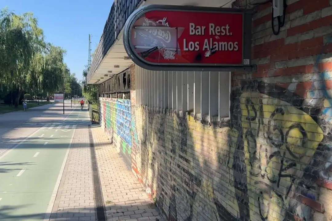 Estado antiguo restaurante Los Alamos Valladolid zonas Las Moreras Valladolid anuncio nuevo proyecto