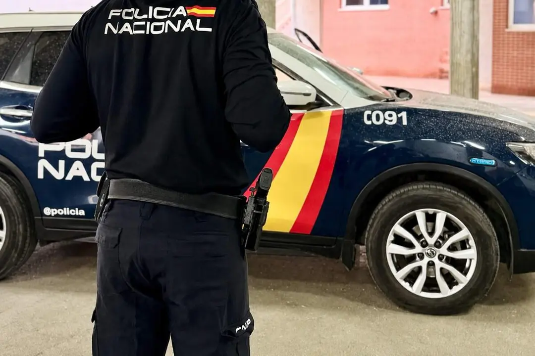 Policia Nacional de Valladolid coche y agente intervencion agresion sucesos