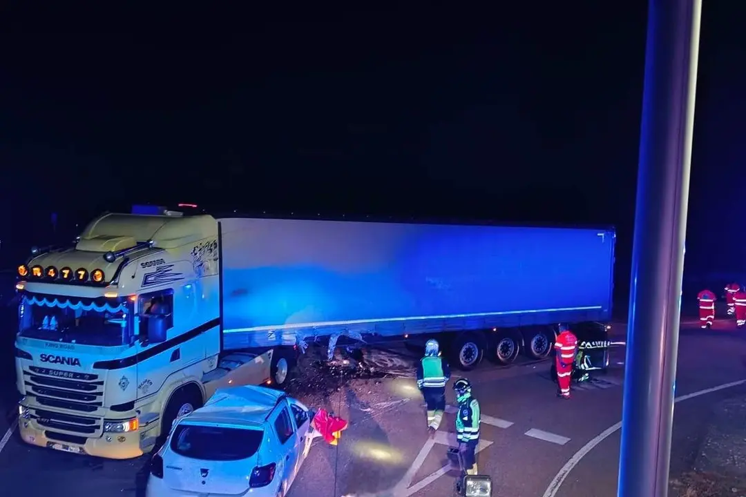 Accidente cruce N-122 Sardon de Duero colision turismo y camion hombre fallecido provincia