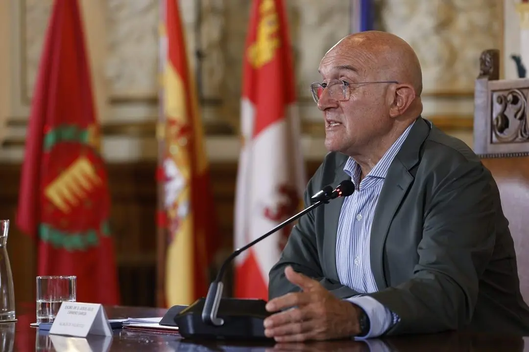 Jesus Julio Carnero alcalde rueda prensa proyectos final legislatura Ayuntamiento