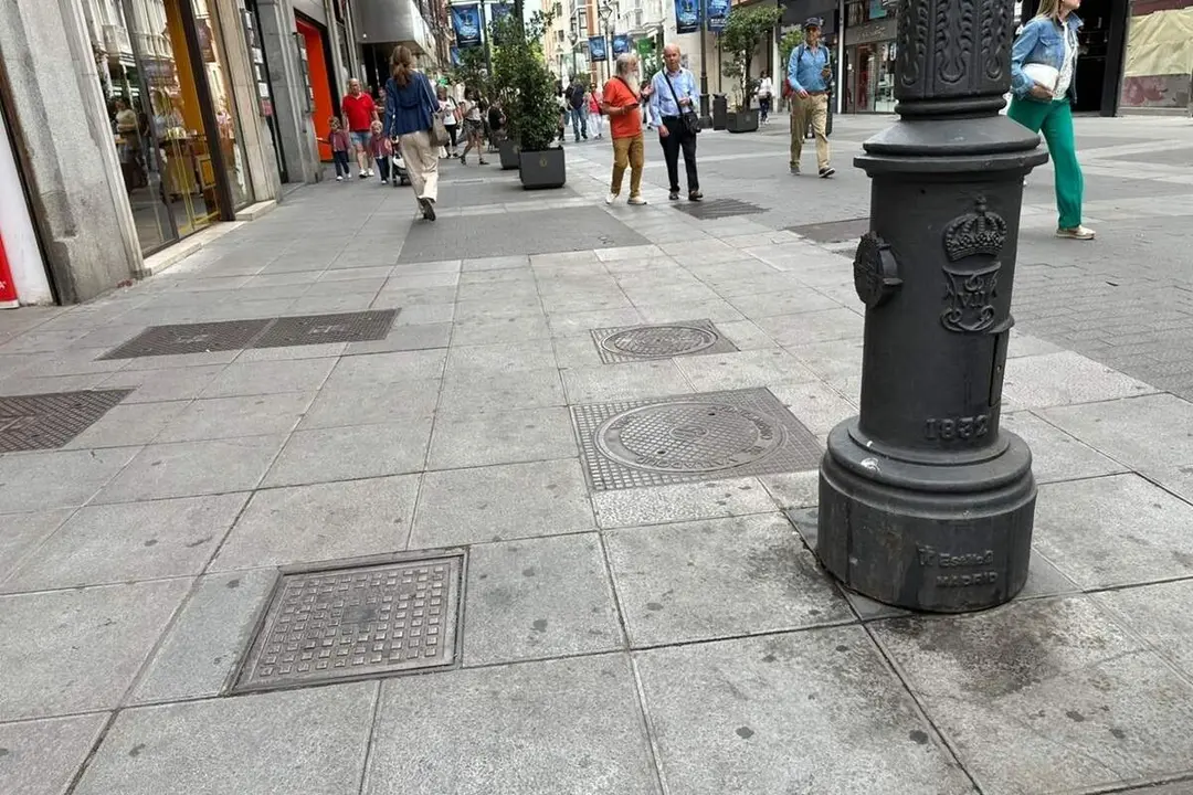 Calle Santiago mugre suciedad falta limpieza suelo criticas oposicion Valladolid