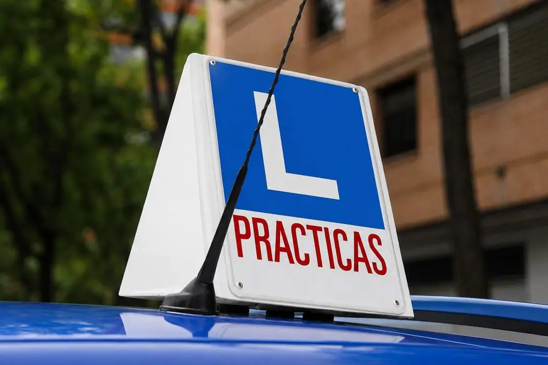 Coche practicas autoescuela Valladolid sacar carnet de conducir