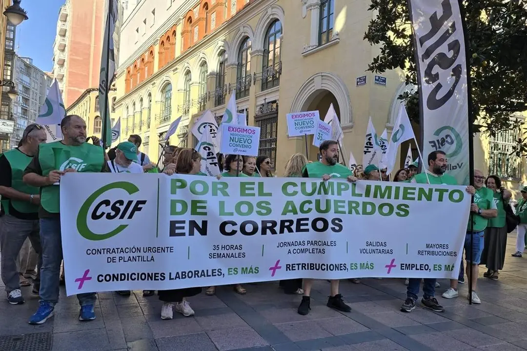Concentracion CSIF Plaza de la Rinconada Correos Valladolid reduccion plantilla y mejora condiciones