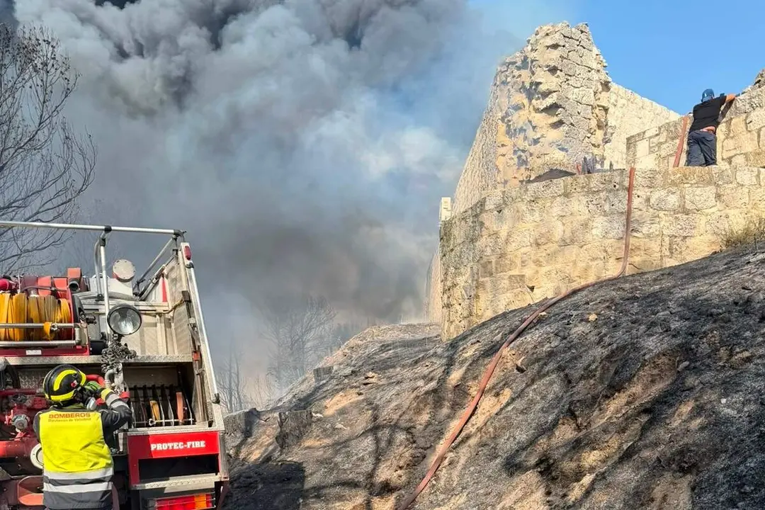 Incendio forestal Iscar investigada mujer fuego danos Castillo intervencion Bomberos Diputacion