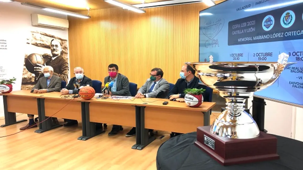 Presentaci&oacute;n de la Copa LEB Oro Castilla y Le&oacute;n 2021 | Fuente: Ayuntamiento de Valladolid