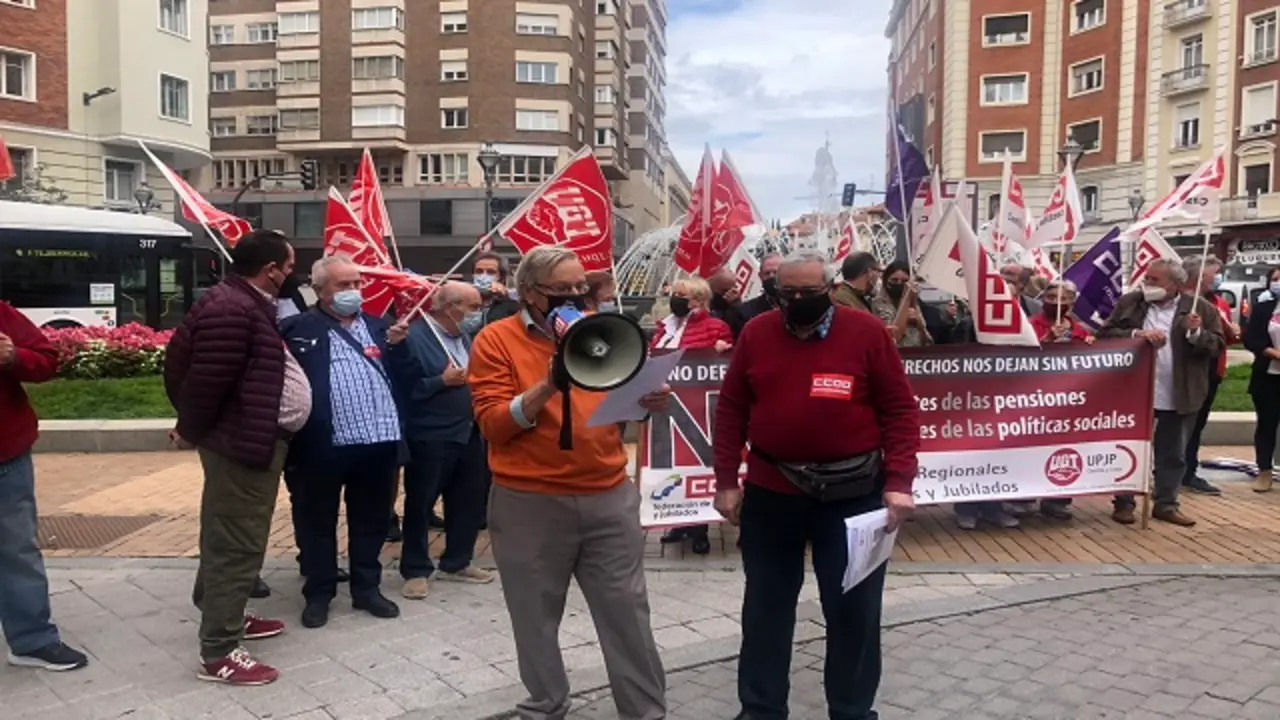 Concentraci&oacute;n de los pensionistas en Valladolid | Fuente: UGT Castilla y Le&oacute;n