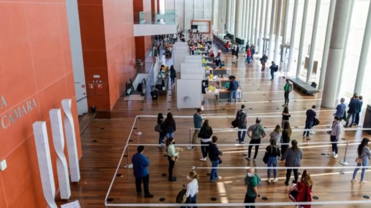 Vacunaciones masivas en el Miguel Delibes 