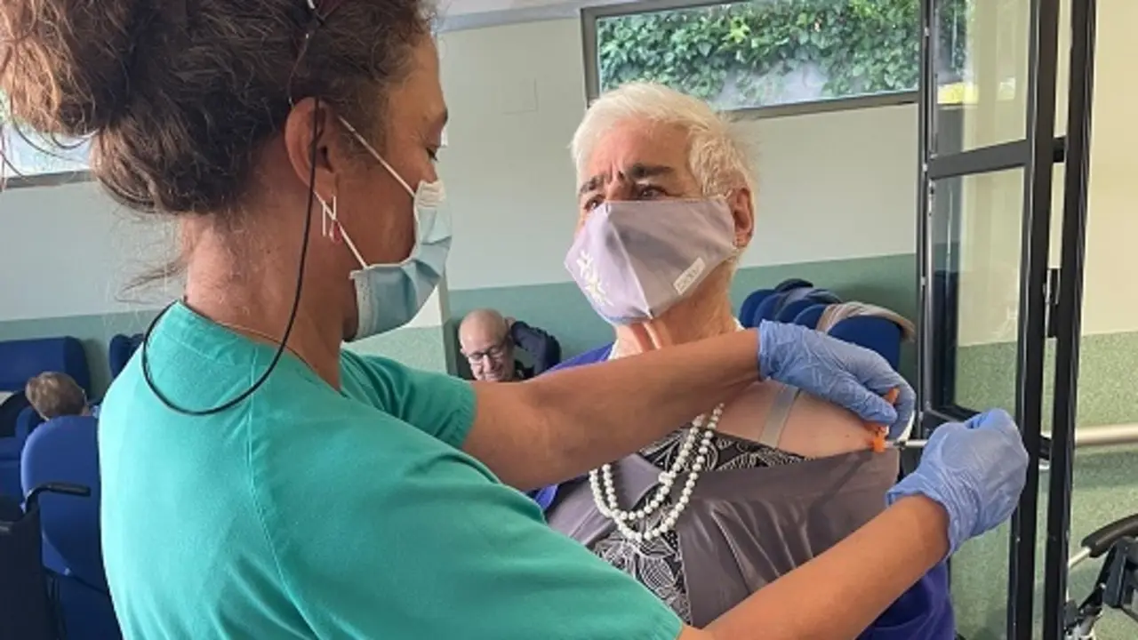 Vacunaci&oacute;n contra la COVID-19 | Fuente: JCYL