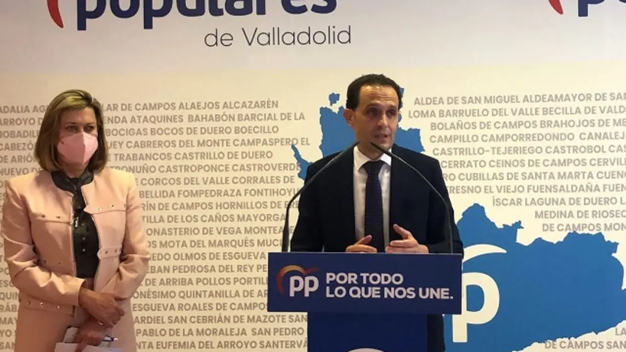 Pilar del Olmo y Conrado &Iacute;scar | Fuente: PP de Valladolid